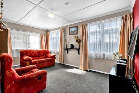 Photo of property in 342 South Road, Hawera, 4610