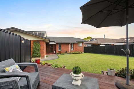 Photo of property in 18 Deanna Drive, West Harbour, Auckland, 0618