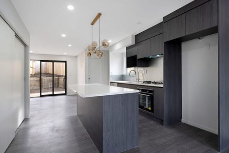 Photo of property in 2/13 Sarona Avenue, Glen Eden, Auckland, 0602