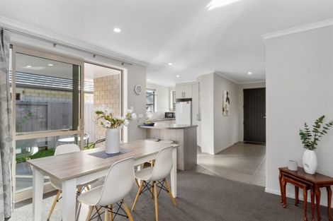 Photo of property in 21 Saltwood Lane, Bethlehem, Tauranga, 3110