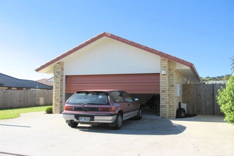 Photo of property in 52 Milson Drive, Papakura, 2110