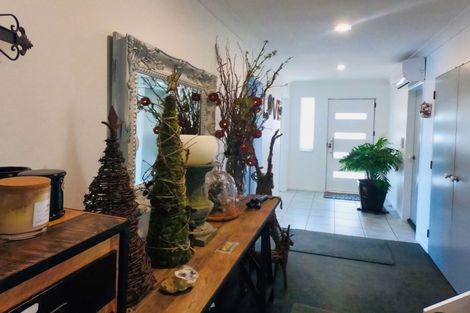 Photo of property in 115a Normandale Road, Normandale, Lower Hutt, 5010