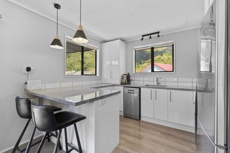 Photo of property in 13a Turners Road, Waikawa, Picton, 7220