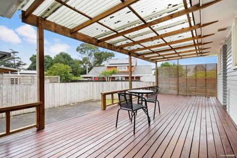 Photo of property in 8 Ranui Station Road, Ranui, Auckland, 0612