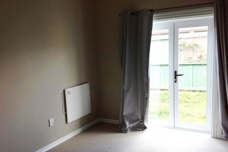 Photo of property in 15 Wallath Road, Westown, New Plymouth, 4310