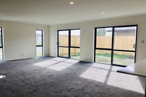 Photo of property in 4 Grandifolia Road, Takanini, 2110