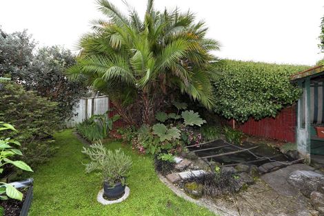 Photo of property in 1102 Jellicoe Street, Mayfair, Hastings, 4122