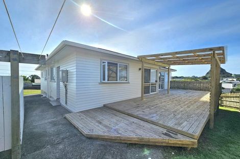 Photo of property in 10 Paritutu Road, Spotswood, New Plymouth, 4310