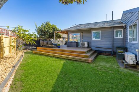 Photo of property in 2/172 Motatau Road, Papatoetoe, Auckland, 2025