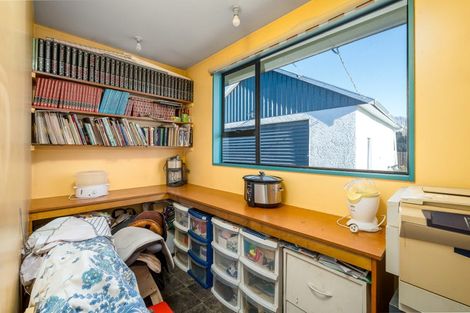 Photo of property in 15 Victoria Street, Waimate, 7924