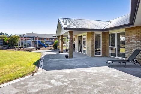 Photo of property in 1 Elizabeth Grove, Stratford, 4332