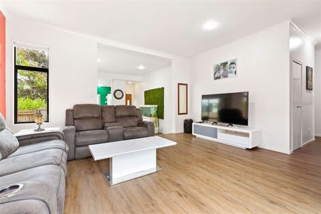 Photo of property in 37 Lazurite Drive, Westgate, Auckland, 0614