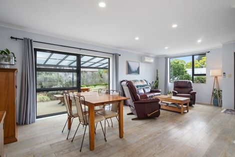 Photo of property in 20 Kayes Road, Pukekohe, 2120