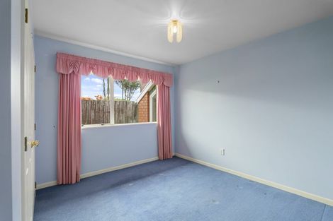Photo of property in 2/116 Yaldhurst Road, Sockburn, Christchurch, 8042