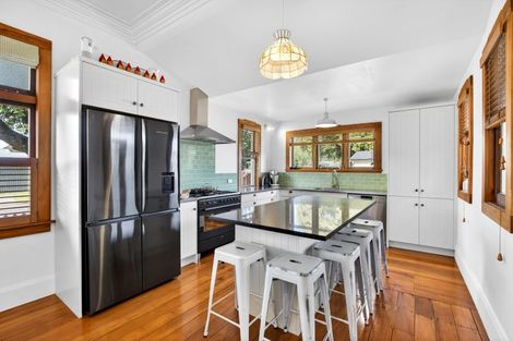 Photo of property in 76 Vigor Brown Street, Napier South, Napier, 4110