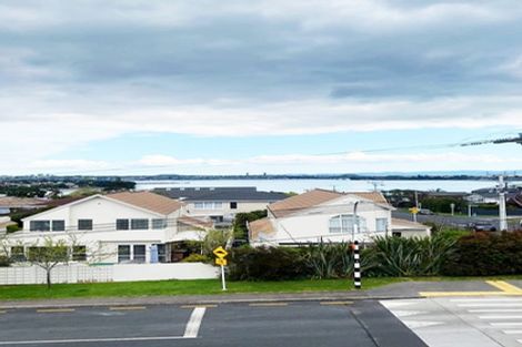 Photo of property in 2a Waitemata Road, Hauraki, Auckland, 0622