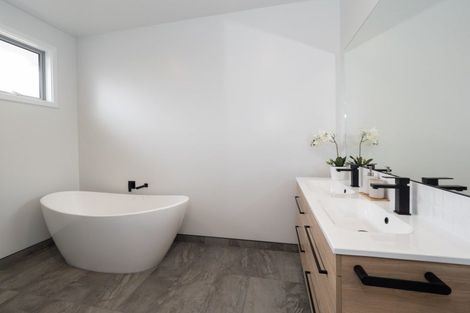 Photo of property in 8 Jag Way, Tinwald, Ashburton, 7700