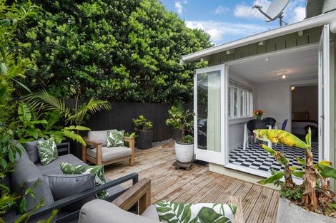 Photo of property in 1c Rutherford Street, Belmont, Auckland, 0622