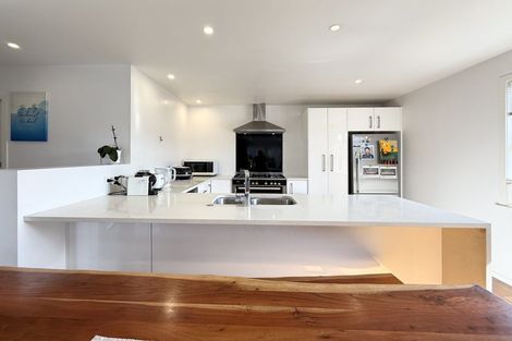 Photo of property in 84 Salisbury Road, Birkdale, Auckland, 0626