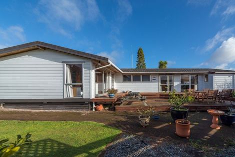 Photo of property in 2 Bata Place, Pomare, Rotorua, 3015
