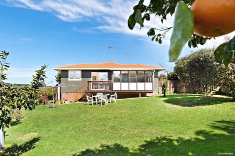 Photo of property in 46 Advene Road, Cockle Bay, Auckland, 2014