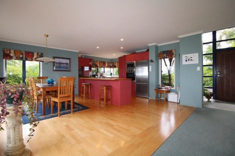 Photo of property in 130 Puka Crescent, Matarangi, Whitianga, 3592