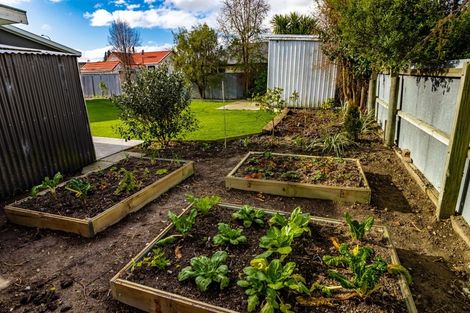 Photo of property in 3 Coates Place, Rangiora, 7400