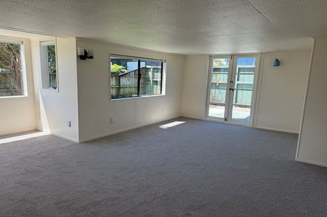 Photo of property in 141 Centreway Road, Orewa, 0931