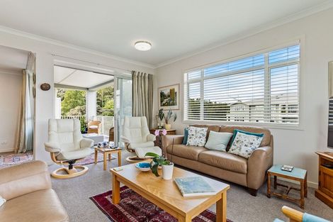 Photo of property in 72 Eaves Bush Parade, Orewa, 0931