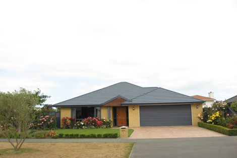Photo of property in 113 Inwoods Close, Parklands, Christchurch, 8083