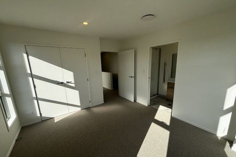 Photo of property in 4/4 Cracroft Street, Welbourn, New Plymouth, 4310