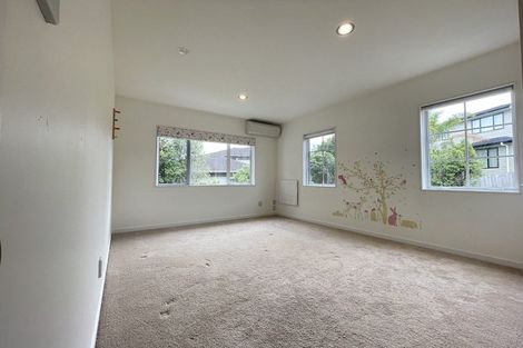 Photo of property in 78 Rising Parade, Fairview Heights, Auckland, 0632