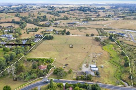 Photo of property in 19 Durey Road, Dairy Flat, 0792