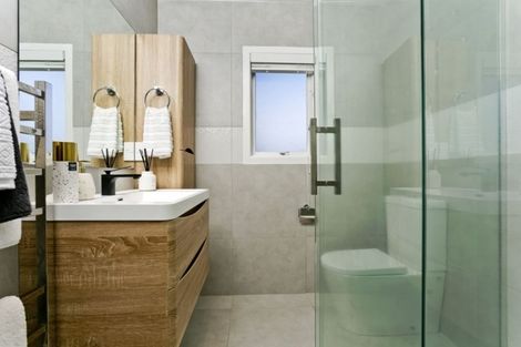 Photo of property in 2/84 Forrest Hill Road, Forrest Hill, Auckland, 0620