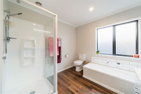 Photo of property in 36 Te Kaeaea Crescent, Wallaceville, Upper Hutt, 5018