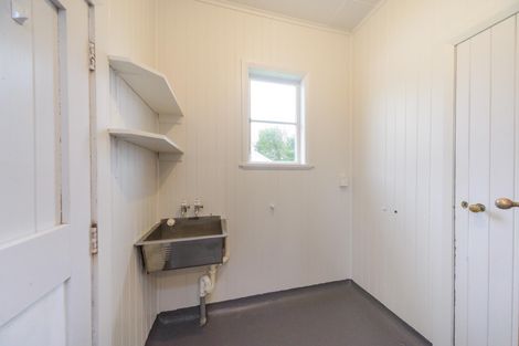 Photo of property in 4 Savage Crescent, West End, Palmerston North, 4412