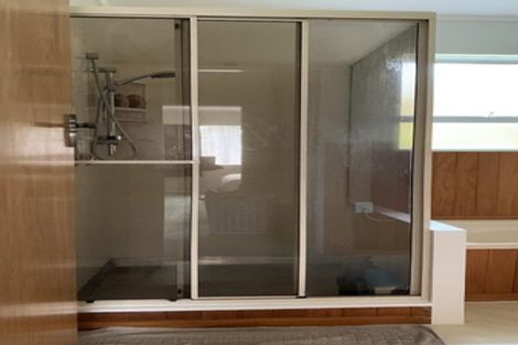 Photo of property in 5 Halswater Drive, Churton Park, Wellington, 6037