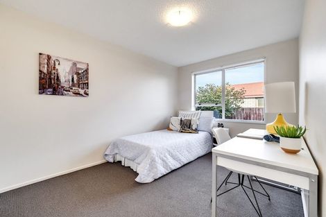 Photo of property in 1/125 Prestons Road, Redwood, Christchurch, 8051