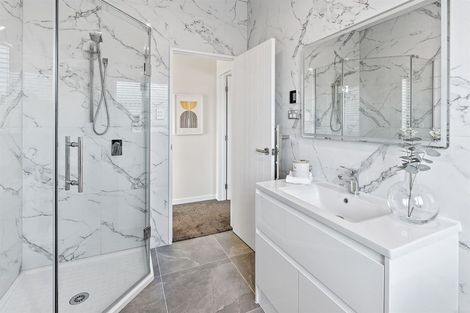 Photo of property in 40 Takurua Terrace, Orewa, 0931