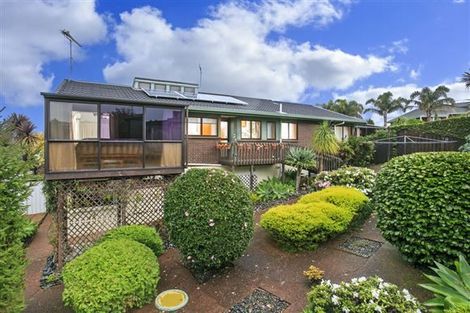 Photo of property in 40 Athena Drive, Totara Vale, Auckland, 0629