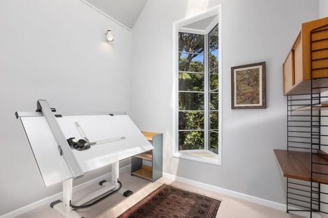 Photo of property in 15 Kaitawa Road, York Bay, Lower Hutt, 5013