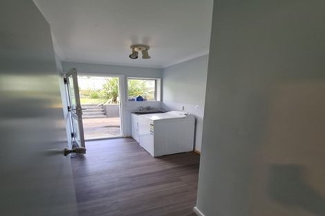 Photo of property in 2 Te Ngaere Place, Merrilands, New Plymouth, 4312