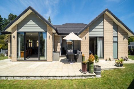 Photo of property in 10 Admiralty Place, Waikawa, Picton, 7220