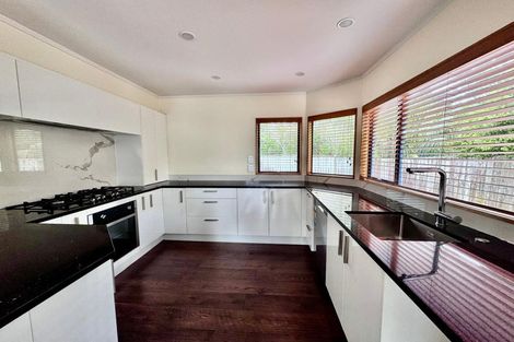 Photo of property in 2/20 Coroglen Avenue, Birkenhead, Auckland, 0626