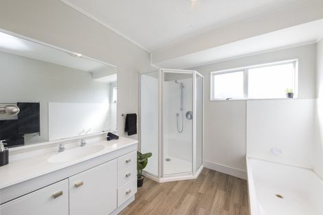 Photo of property in 108 Apollo Parade, Milson, Palmerston North, 4414