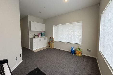 Photo of property in 12 Mural Place, Greenhithe, Auckland, 0632