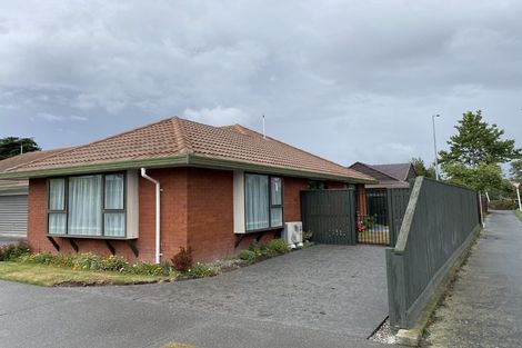 Photo of property in 1/4 Withells Road, Avonhead, Christchurch, 8042