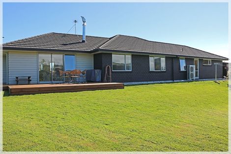 Photo of property in 17 Westwood Drive, Aokautere, Palmerston North, 4471