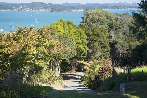 Photo of property in 19 James Street, Russell, 0202