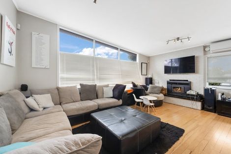 Photo of property in 11 Swan Crescent, Pakuranga, Auckland, 2010